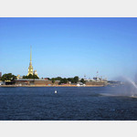 Sankt Petersburg  Festung und Kathedrale von der Birzhevaya ploshed