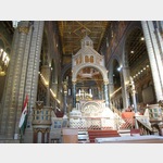Der beeindruckende Innenraum der Pecser Kathedrale