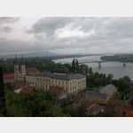 Blick vom Burgberg auf die Donau und die Slowakei
