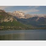 Lac de Annecy, Blick auf Veyrier-du-Lac und  Menthon-Saint-Bernard